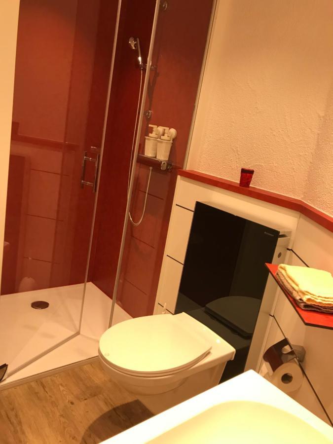 Ruhige Zimmer Im Gruenen Und Studio Im Naherholungsgebiet Sigigen Esterno foto