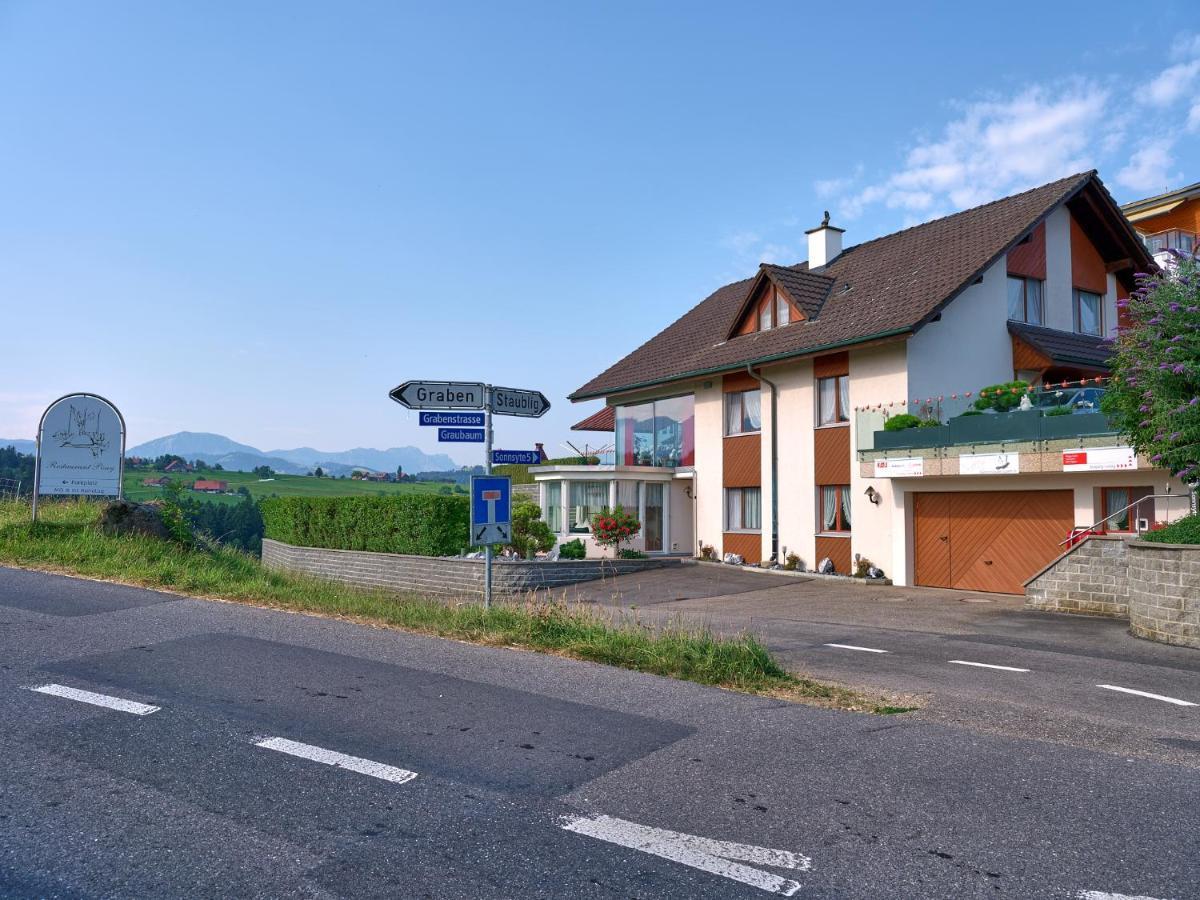 Ruhige Zimmer Im Gruenen Und Studio Im Naherholungsgebiet Sigigen Esterno foto