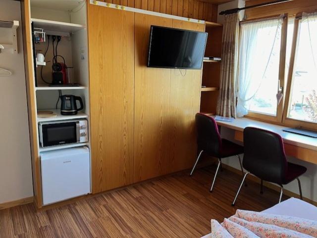 Ruhige Zimmer Im Gruenen Und Studio Im Naherholungsgebiet Sigigen Esterno foto